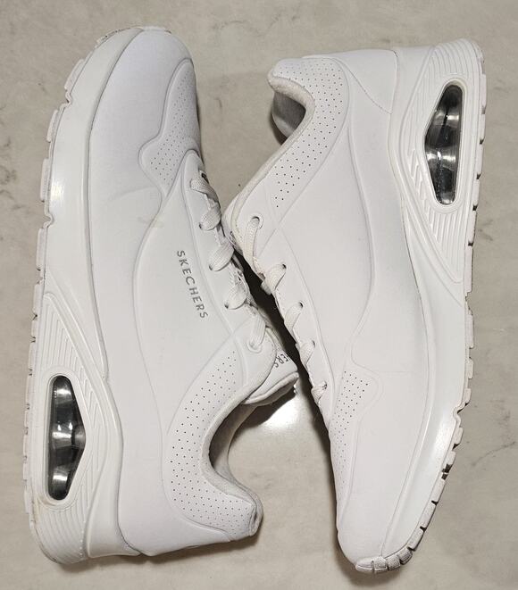Skechers Shoes - Skechers Uno Stand On Air White Sneakers Women's Size 9 Style 73690-W